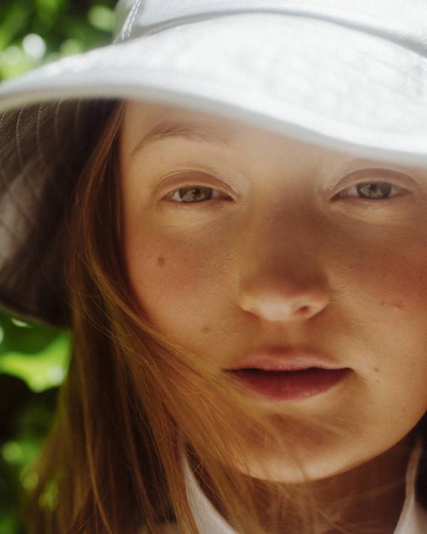 Alexandra Dietl (MUC) - Clara - artistspool.com