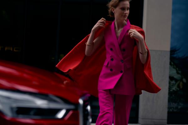 Jacqueline Ziesmer - Volvo XC 60 - artistspool.com