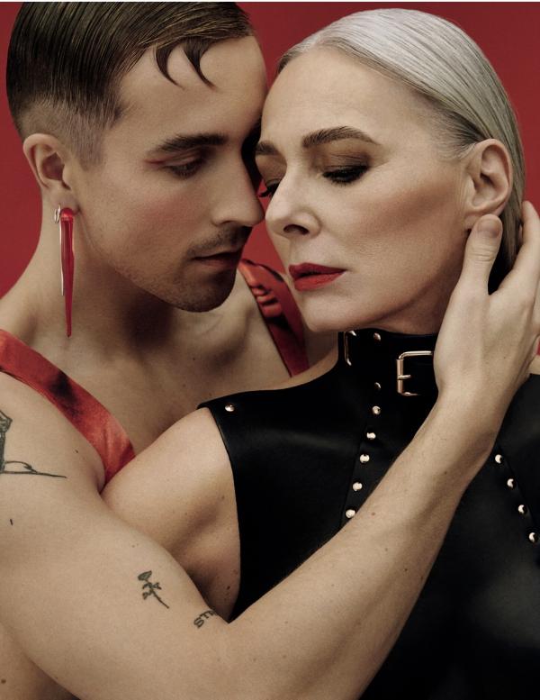 Adelaida Cue Baer - Tush - artistspool.com