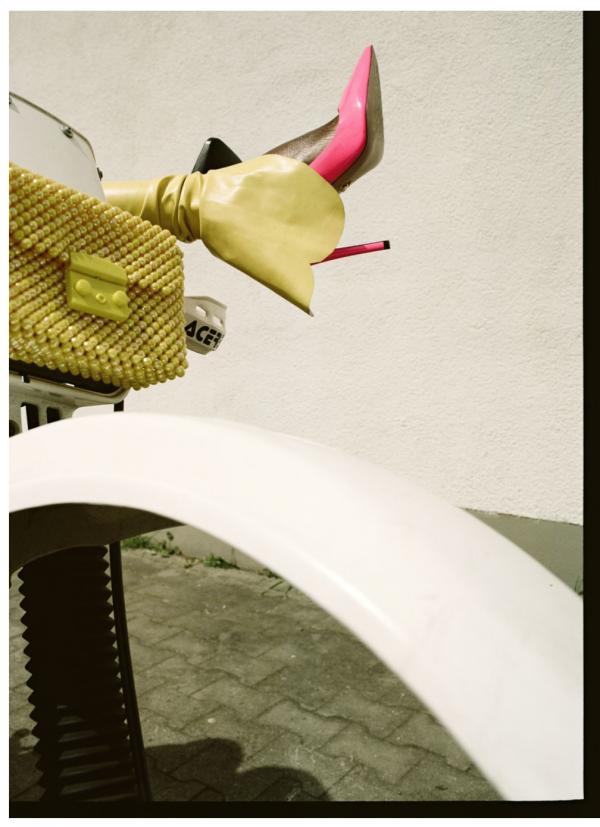 Adelaida Cue Baer - Faces Magazin - artistspool.com