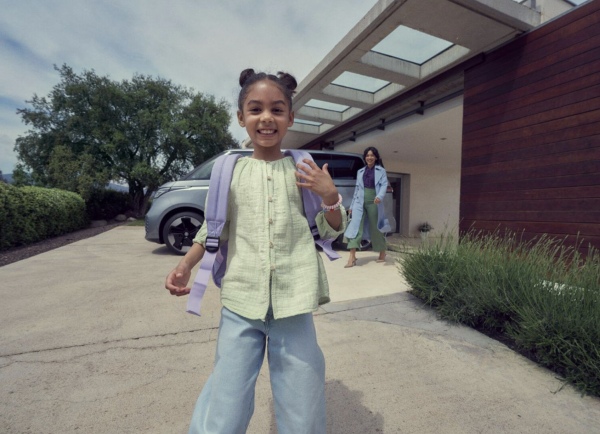 Adelaida Cue Baer - ID. Buzz - artistspool.com