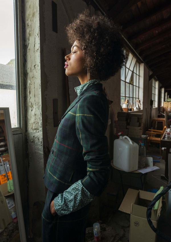 Jacqueline Abrahams (MUC) - Faces Magazine Best Times - artistspool.com