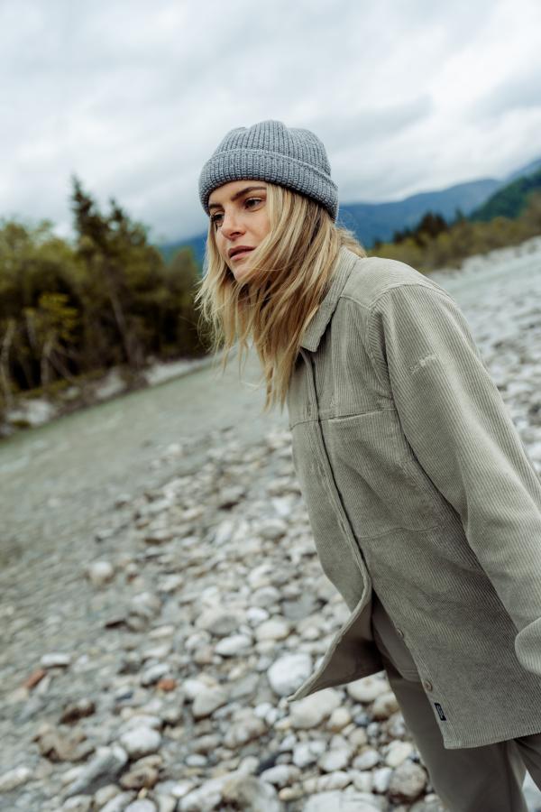 Lotta Katrine Meyer - Schoeffel Athleisure - artistspool.com