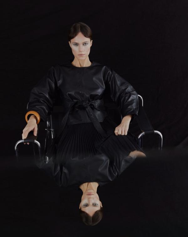 Adelaida Cue Baer - Dimensions - artistspool.com