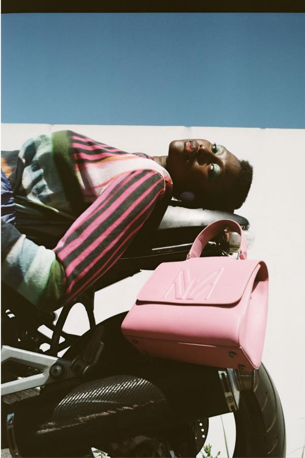 Adelaida Cue Baer - Faces Magazin - artistspool.com