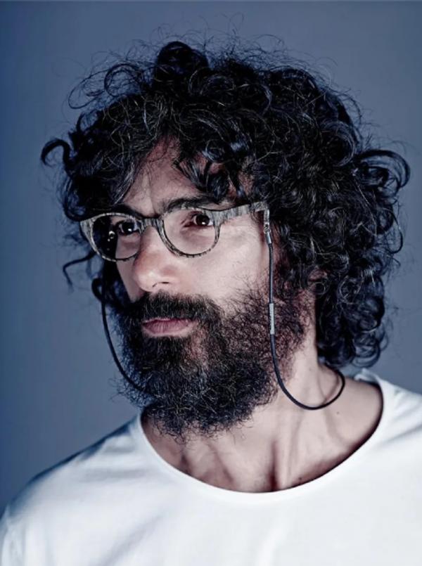 Anna Ploch (MUC) - Iolani - artistspool.com