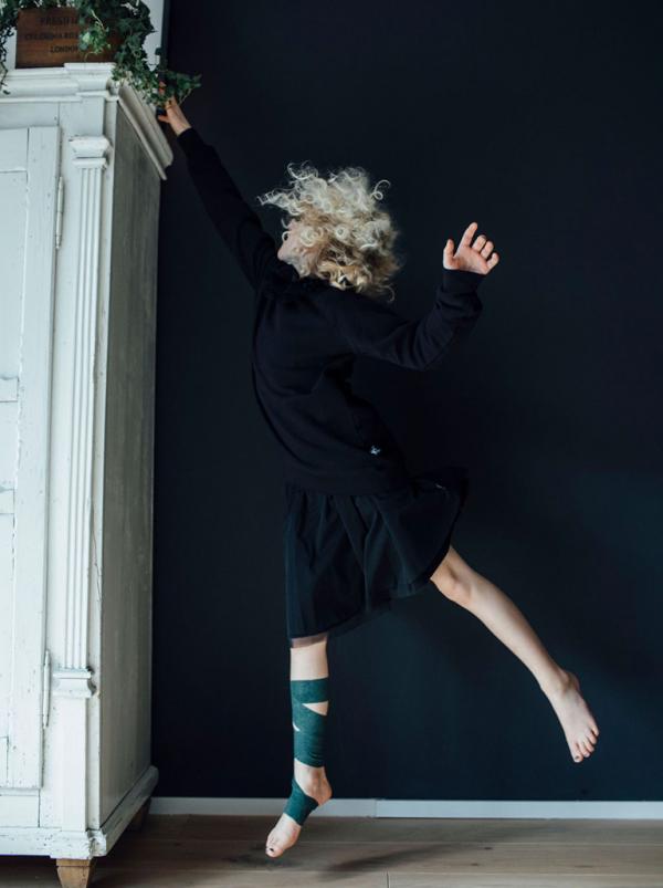 Bee Birgit Steger - Home Alone Editorial - artistspool.com