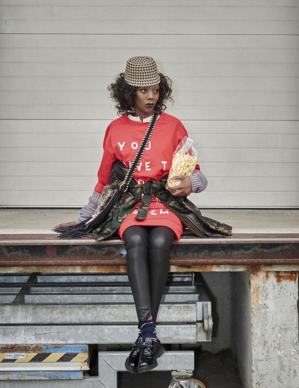 Jacqueline Abrahams (MUC) - cocoon magazine urban survivor - artistspool.com