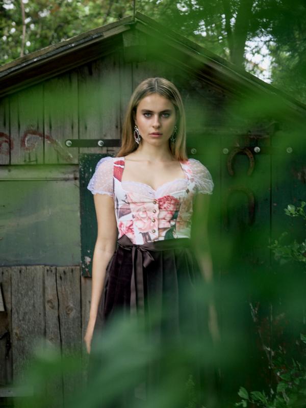 Sophia Langenecker (MUC) - Shedoes Tracht - artistspool.com