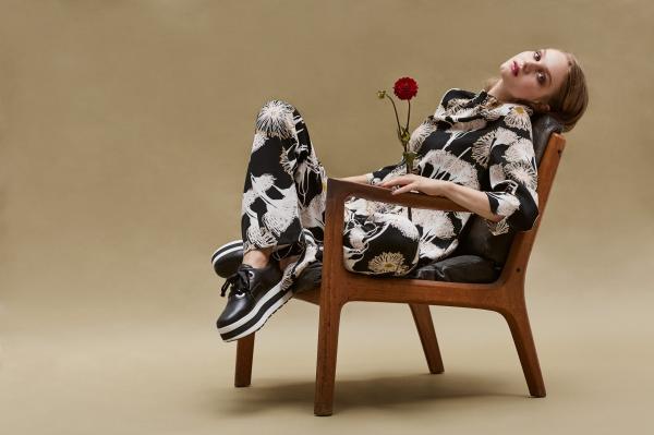 Alexandra Dietl (MUC) - Flowers - artistspool.com