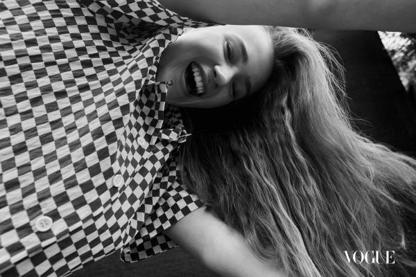 Alexandra Dietl (MUC) - Vogue Italia - artistspool.com