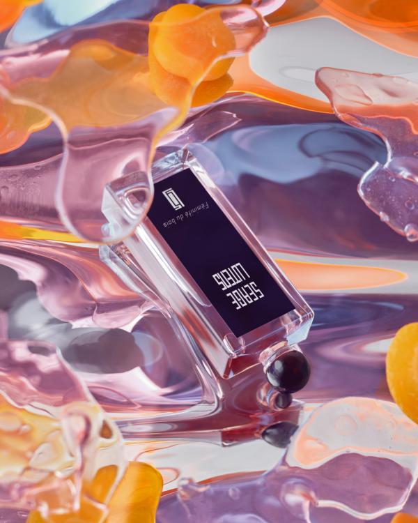 Anna Nizio - Scentury Magazine Gourmand Perfumes - artistspool.com