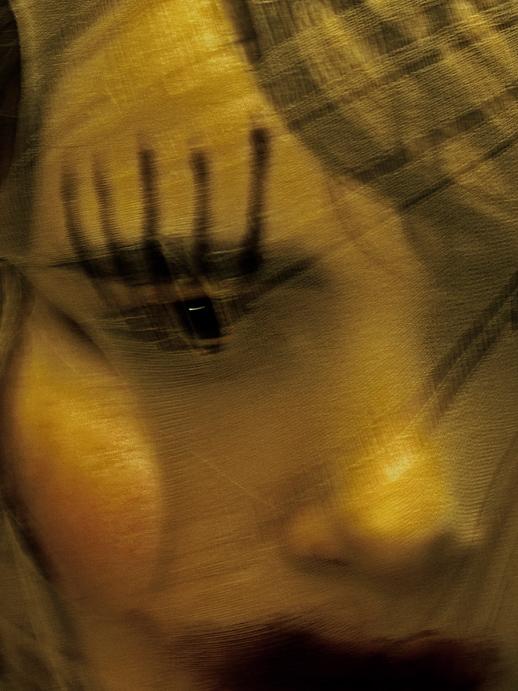 Maike Albeck - Designscene Magazine - artistspool.com