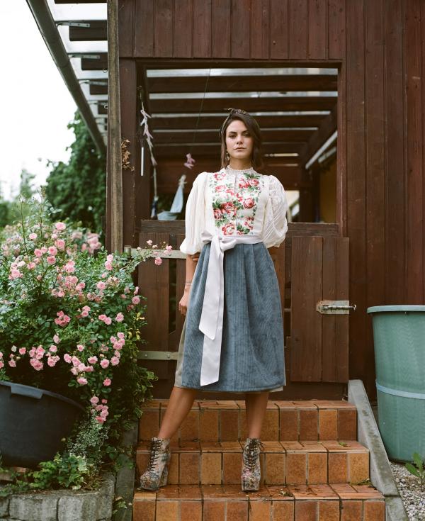 Sophia Langenecker (MUC) - Shedoes Tracht - artistspool.com