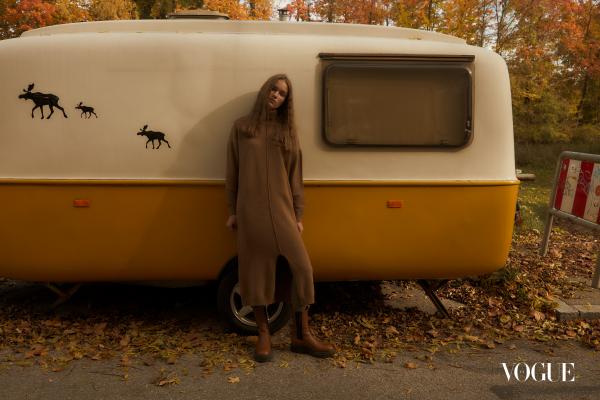 Alexandra Dietl (MUC) - Vogue Italia - artistspool.com