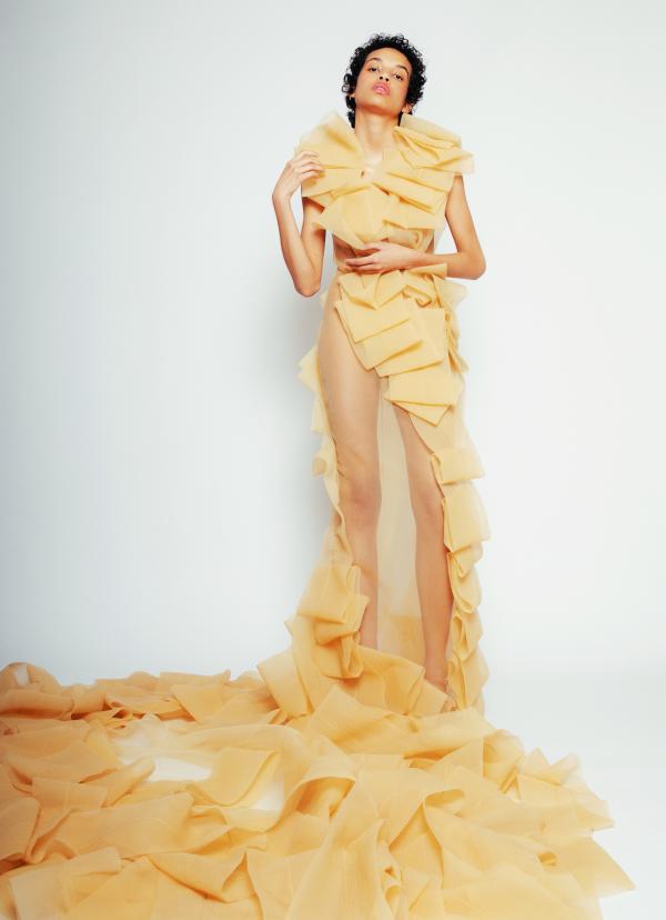 Claudia Fischer - LEVER Couture Lookbook - artistspool.com