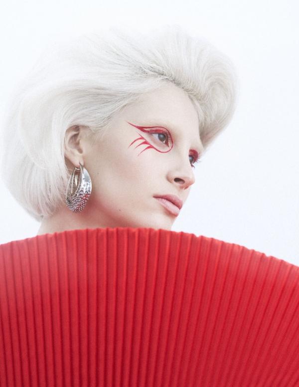 Manuel Miltner - Grazia Bulgaria | Are You Red-Y? - artistspool.com
