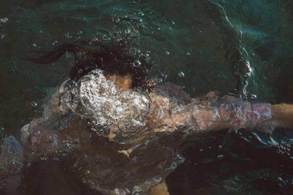 Jenny Retzlaff - Wicked Game open water - artistspool.com