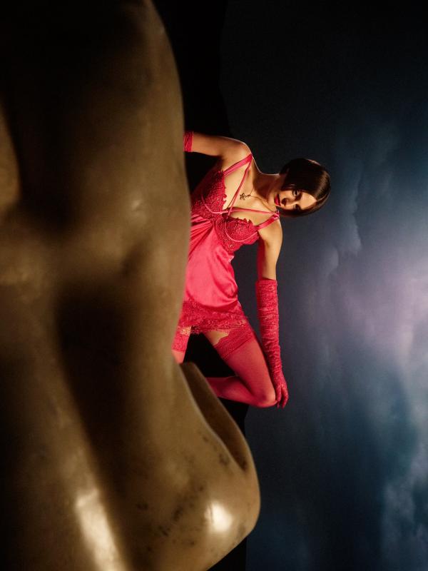 Adelaida Cue Baer - Vogue Portugal - artistspool.com