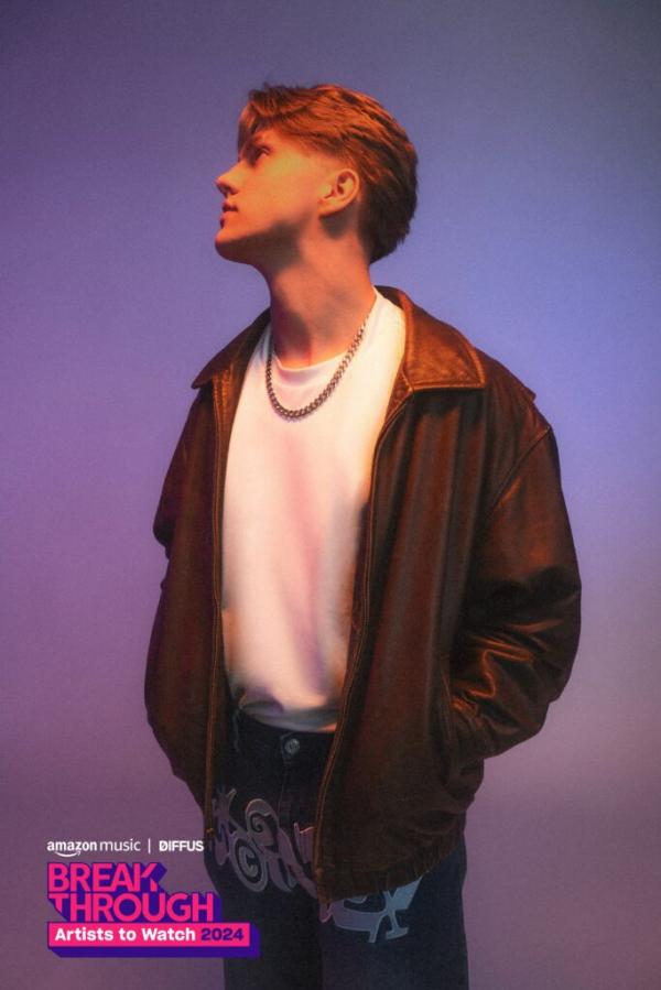 Anna Ploch (MUC) - Break Through amazon music - artistspool.com