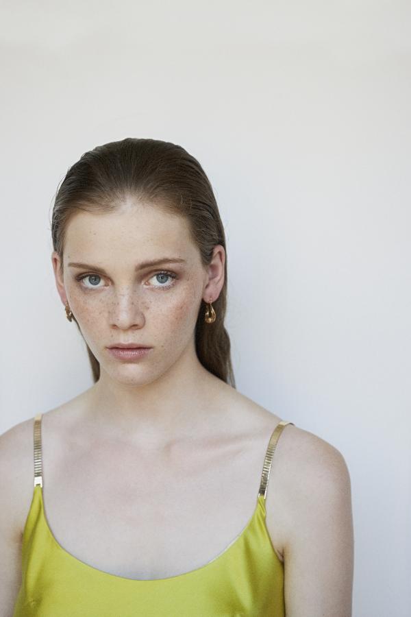 Claudia Fischer - Personal Work | Caro - artistspool.com