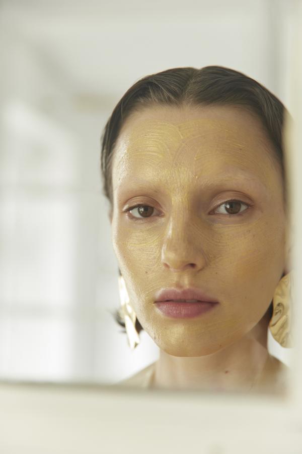 Claudia Fischer - Lovesome Magazine - artistspool.com