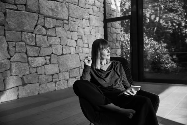 Jacqueline Ziesmer - Daimler Financial Services - artistspool.com