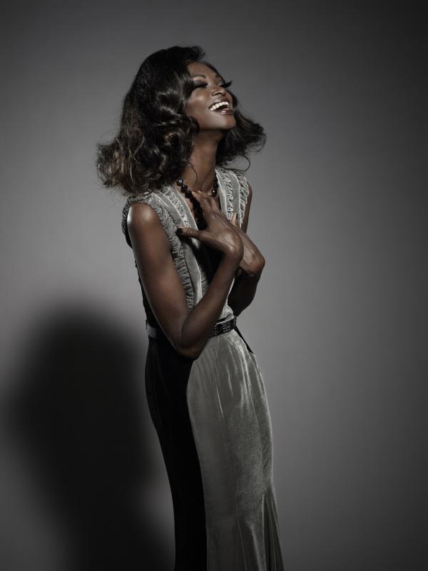Yilmaz Aktepe - GALA Debra Shaw - artistspool.com