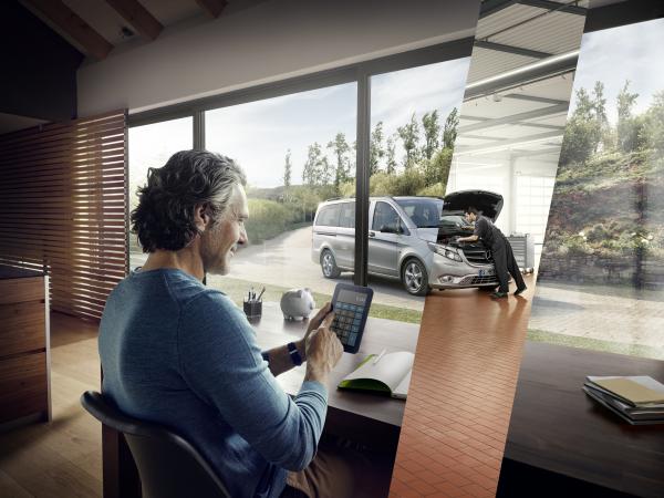 Julia Neubauer - Mercedes-Benz Service - artistspool.com