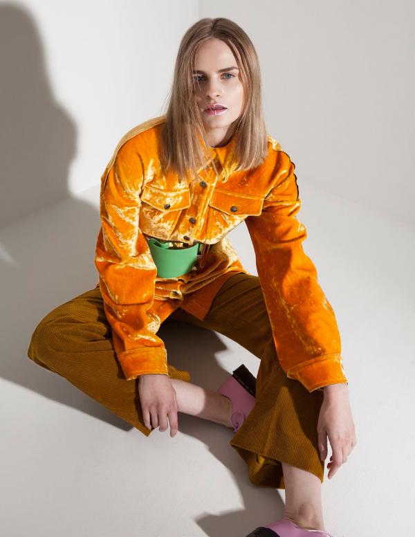 Jenny - OE Magazine underneath it all - artistspool.com