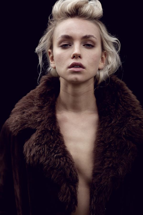 Julia Neubauer - personal work - artistspool.com