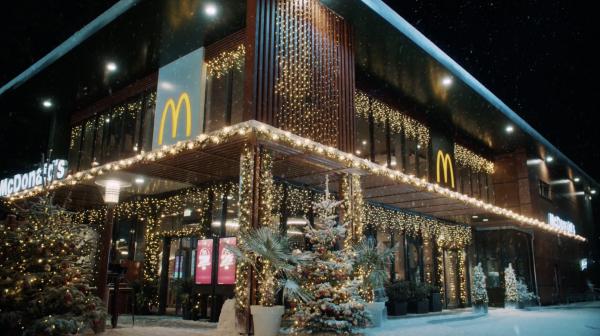 Lara Packheiser -  - artistspool.com