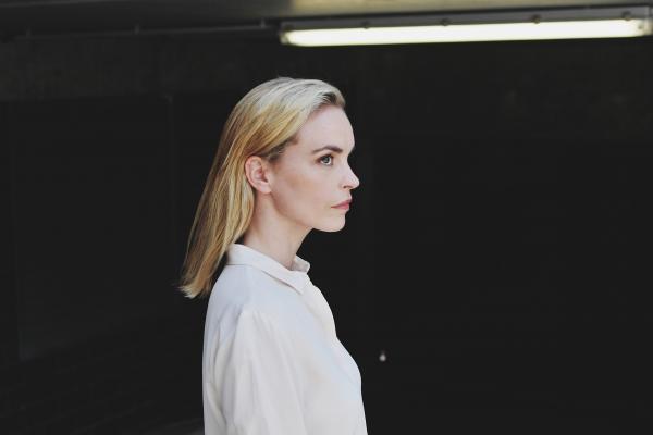 Kim Keusen - Nina Hoss - artistspool.com