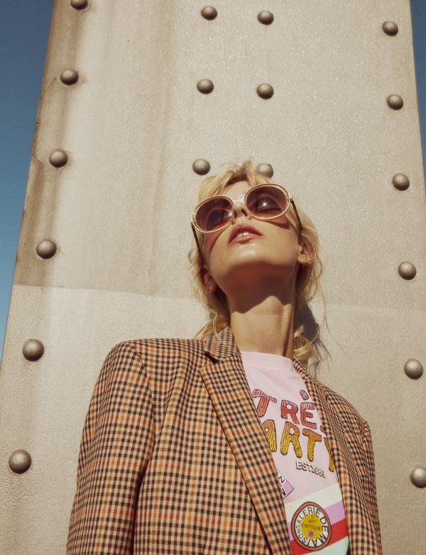 Claudia Fischer - Spectr Magazine - artistspool.com