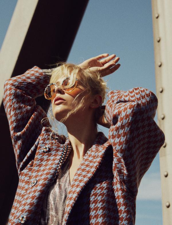Claudia Fischer - Spectr Magazine - artistspool.com