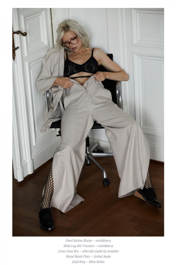 Claudia Fischer - Kaltblut Magazine II - artistspool.com