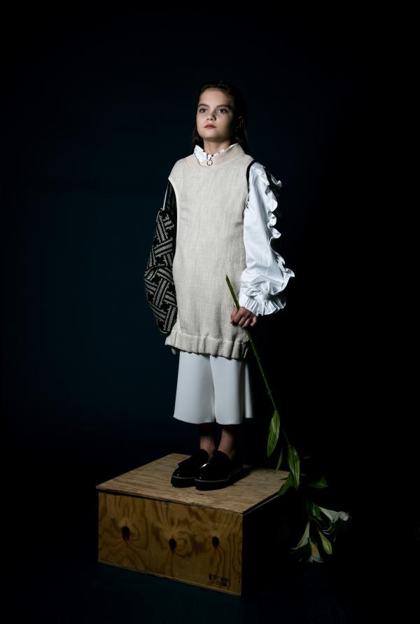 Agnes Olszanski - JNC Magazine - artistspool.com