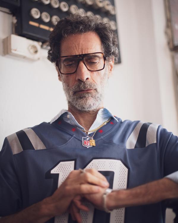 David Newby - Best Fashion  MAG John Armstrong - artistspool.com