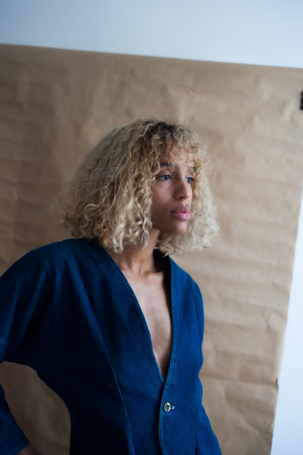 Nuria Gregori - Mijou - artistspool.com