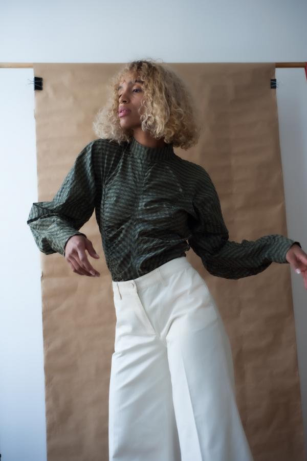 Nuria Gregori - Mijou - artistspool.com