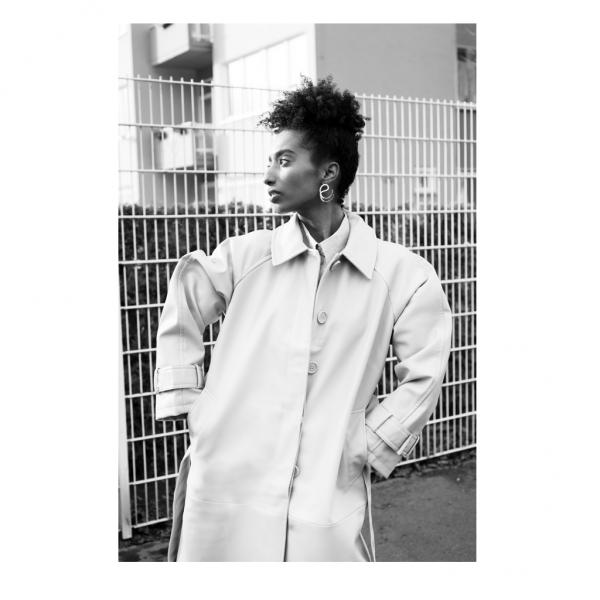 Nuria Gregori - ILIANA - artistspool.com