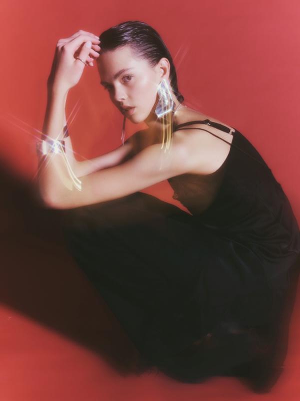 Tini Sager - Beauty 2 - artistspool.com