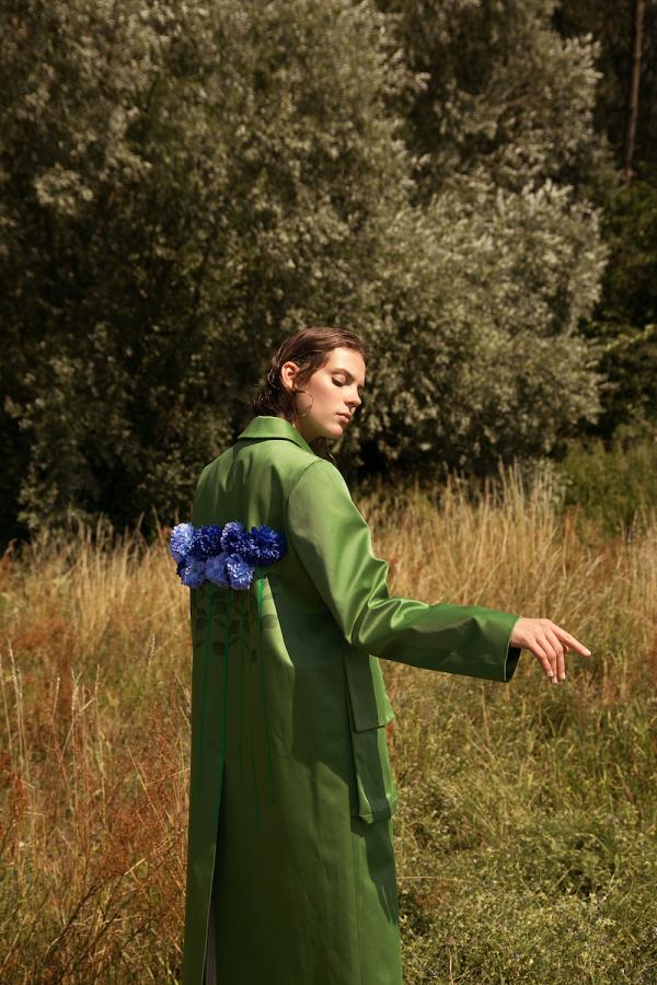 Anna Reynolds - Nature Dreaming for Blanc Magazine - artistspool.com