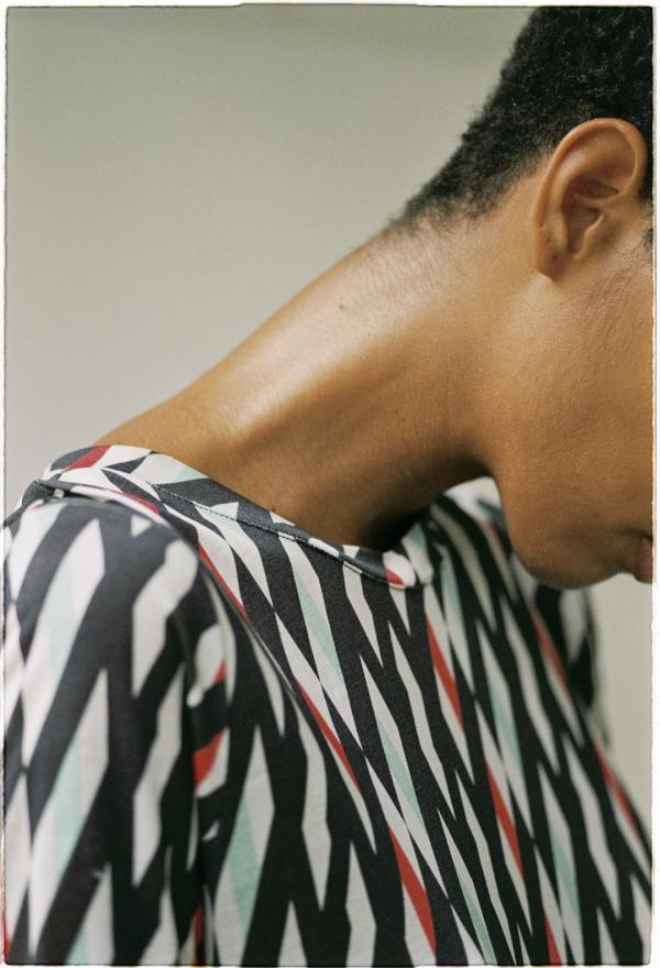 Nuria Gregori - REVS Magazine - artistspool.com