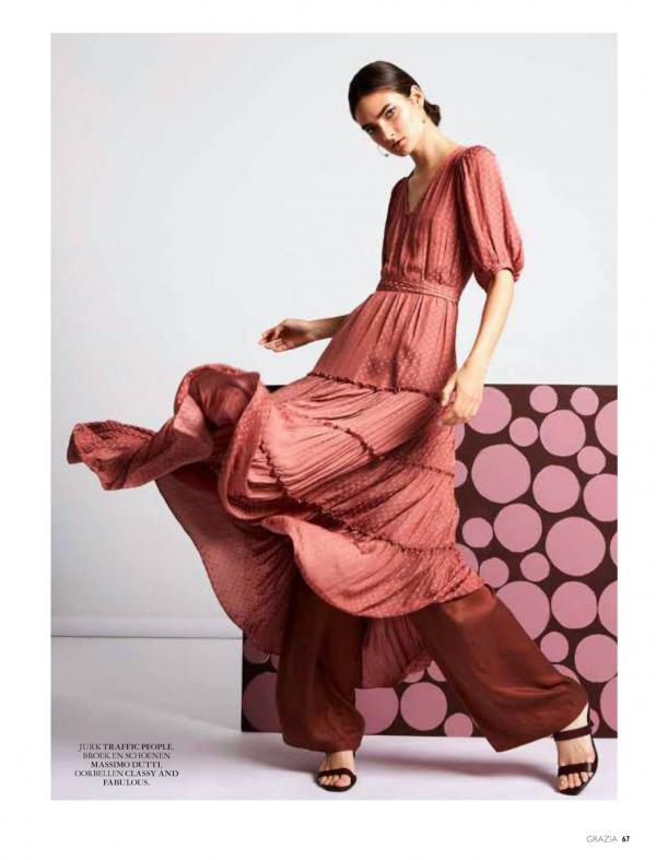Anna Reynolds - Punten Scoren for Grazia Niederlande - artistspool.com