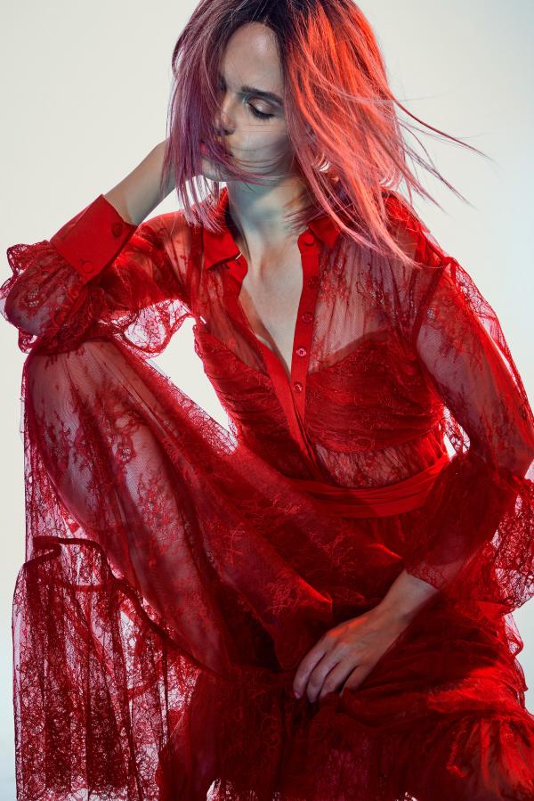 Séraphine de Lima - Red - artistspool.com