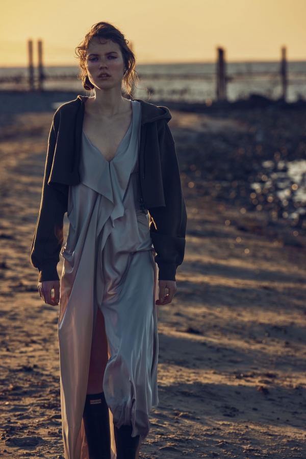 Séraphine de Lima - Lovesome Magazine Salty Seas - artistspool.com