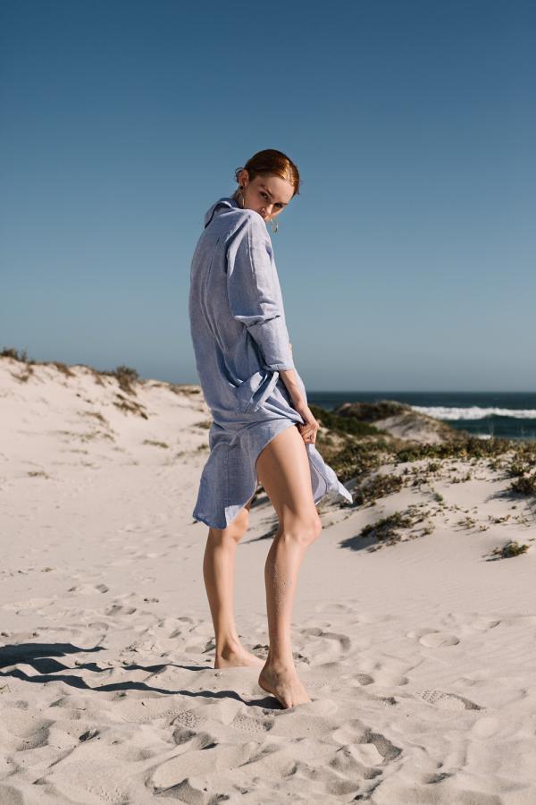 Latisha Nicholson - Romy Maxime Beach - artistspool.com
