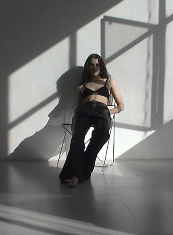 Nuria Gregori -  - artistspool.com