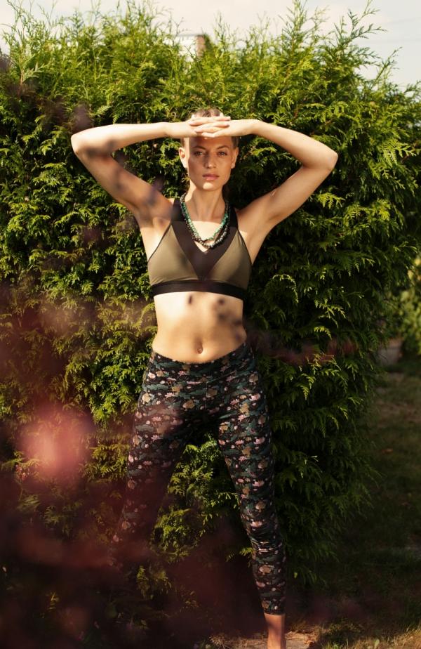 Tini Sager - Yoga Journal - artistspool.com